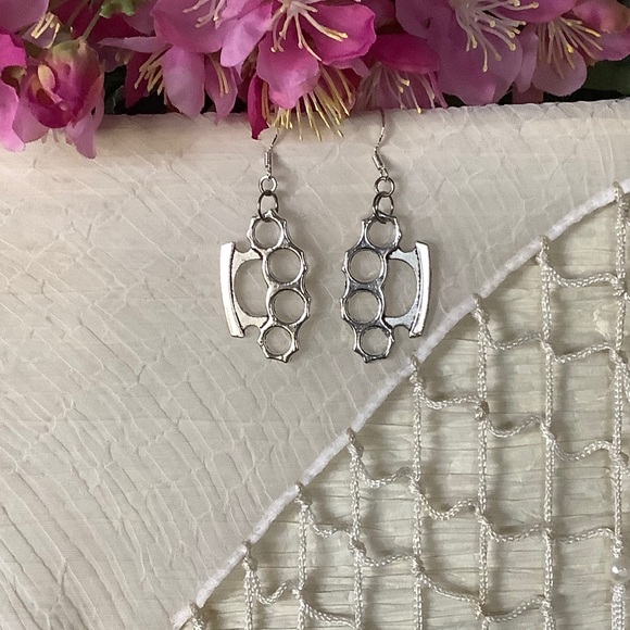 🍒 BRASS KNUCKLE EARRINGS SILVER 925 PUNK ROCK ROCKER EMO ROCKER COOL HIP - Picture 7 of 8